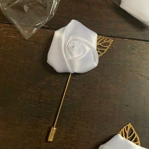 Gold Leaf Satin Rose Men Lapel Buttons